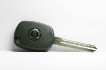 Ключ Nissan с электронным транспондером EH2 для копирования Nissan 4D. Лезвие NSN14 