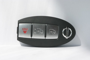 Смарт ключ (smart key) Nissan Tiida