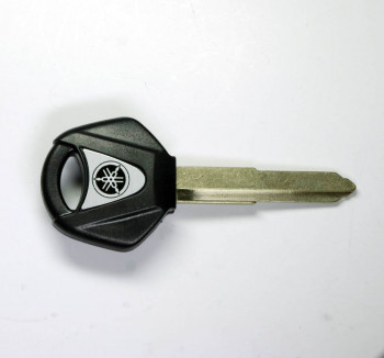 Чип ключ для мотоцикла Yamaha R1, R6 (ключ с транспондером Ямаха 4D) Черный